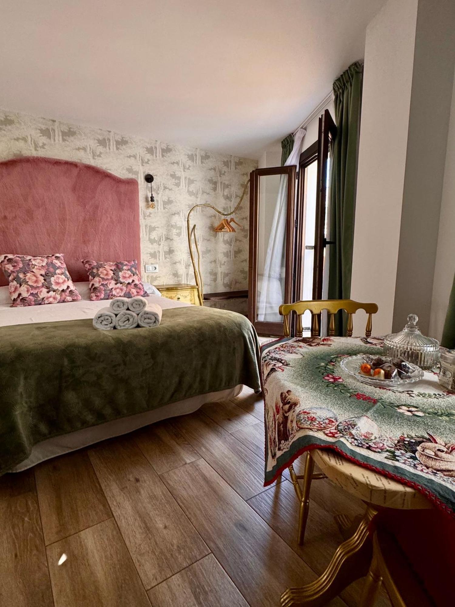 Ateneo Cuenca Suites Con Cocina En El Casco Historico エクステリア 写真